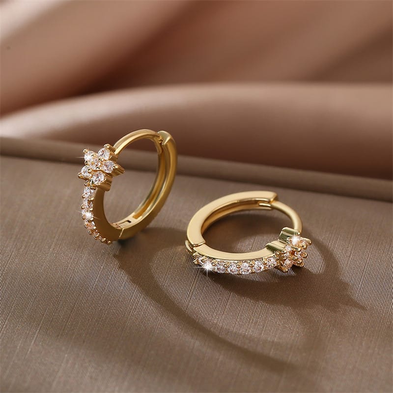 🌸 Elegant Floral Alloy Earrings