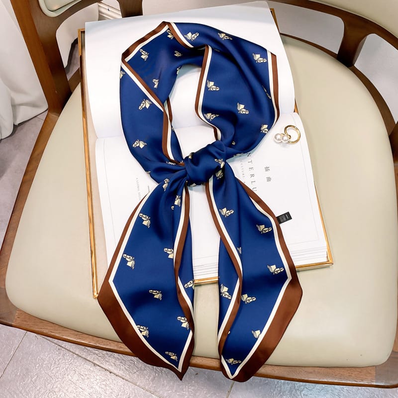 🐎 Elegant Geometric Twilly Scarf