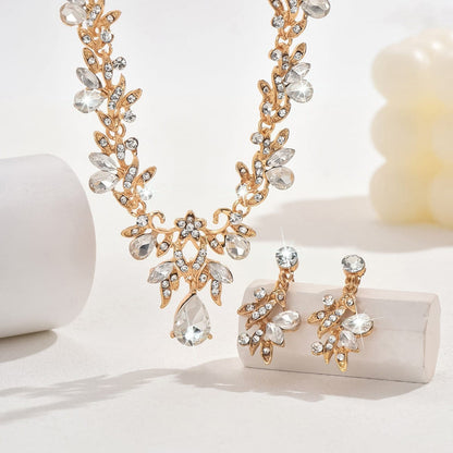 💎 Floral Crystal Statement Necklace & Earrings Set