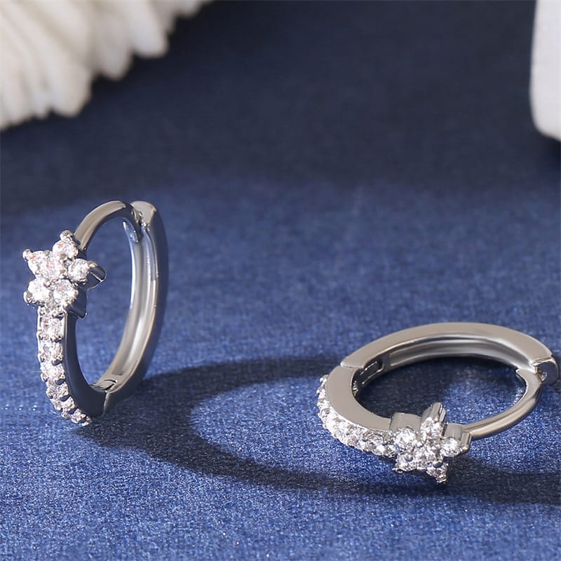 🌸 Elegant Floral Alloy Earrings