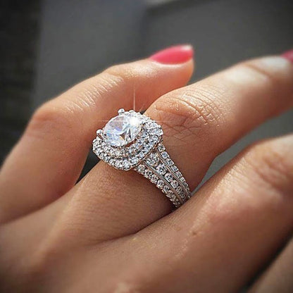 💎 Geometric Silver-Tone Gemstone Fashion Ring