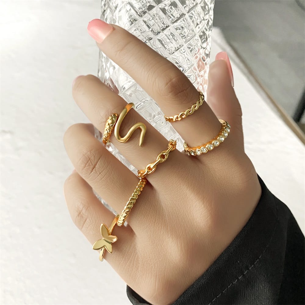 ⭐ 10-Piece Rhinestone Ring Set