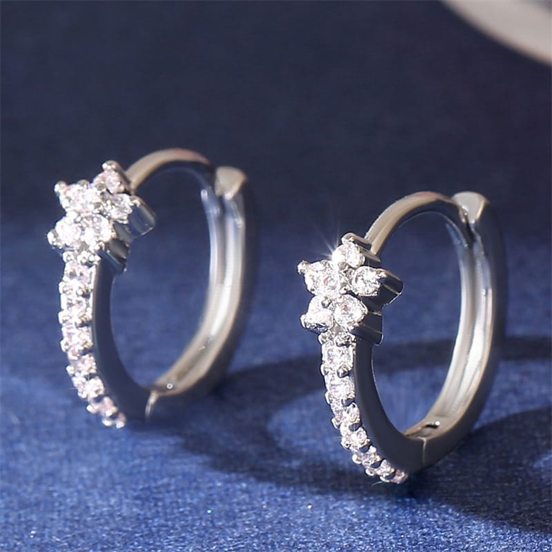 🌸 Elegant Floral Alloy Earrings
