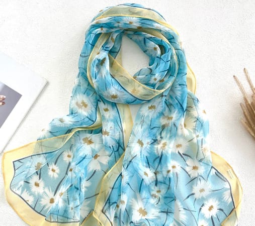 🌸 Luxury Printed Square Fashion Scarf