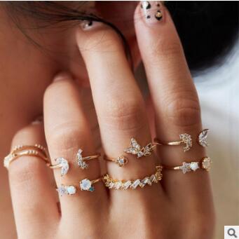 ⭐ 10-Piece Rhinestone Ring Set