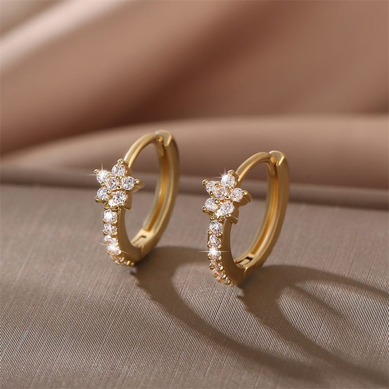 🌸 Elegant Floral Alloy Earrings